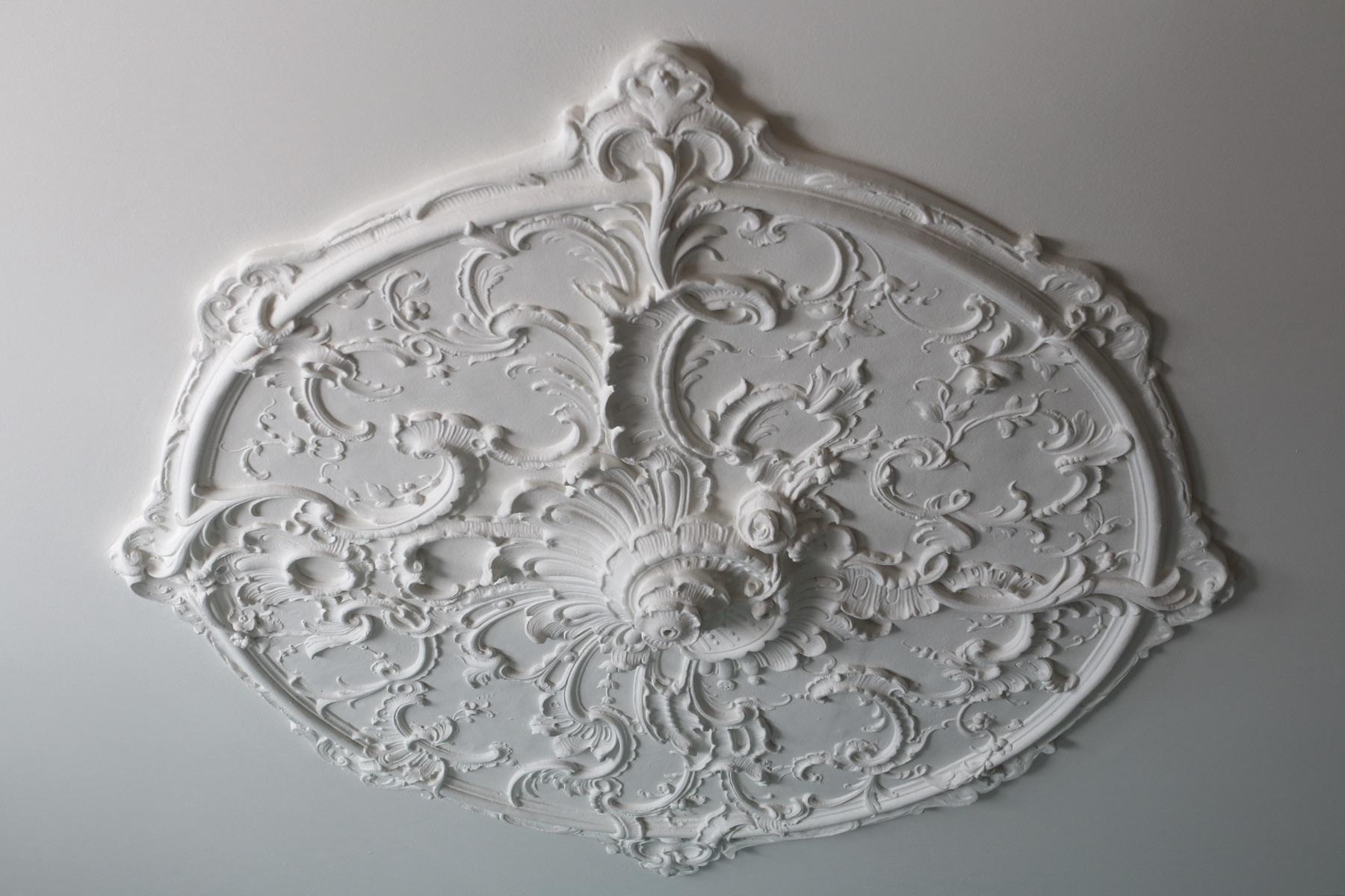 Plaster ceiling rosette — DeCorGips