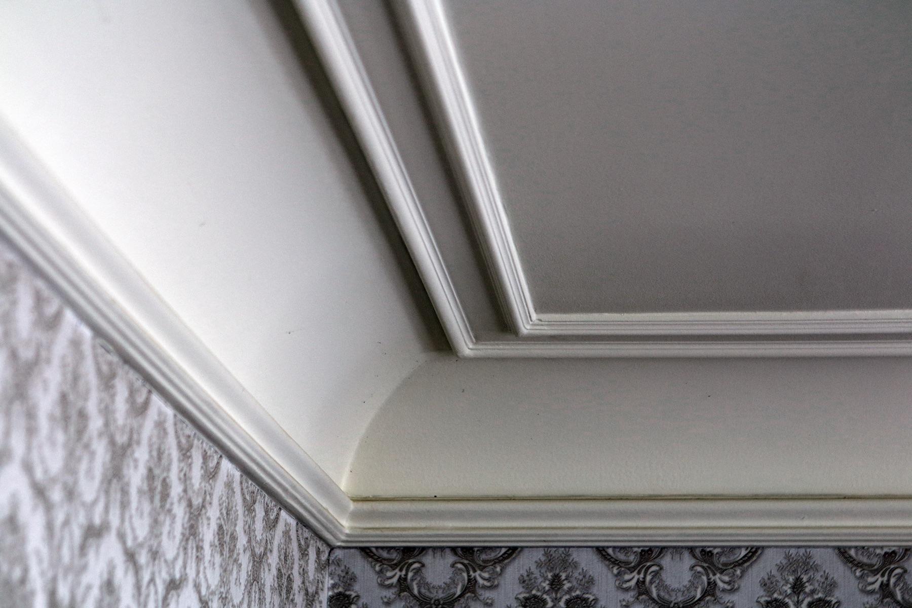 Decorative plaster cornice — DeCorGips