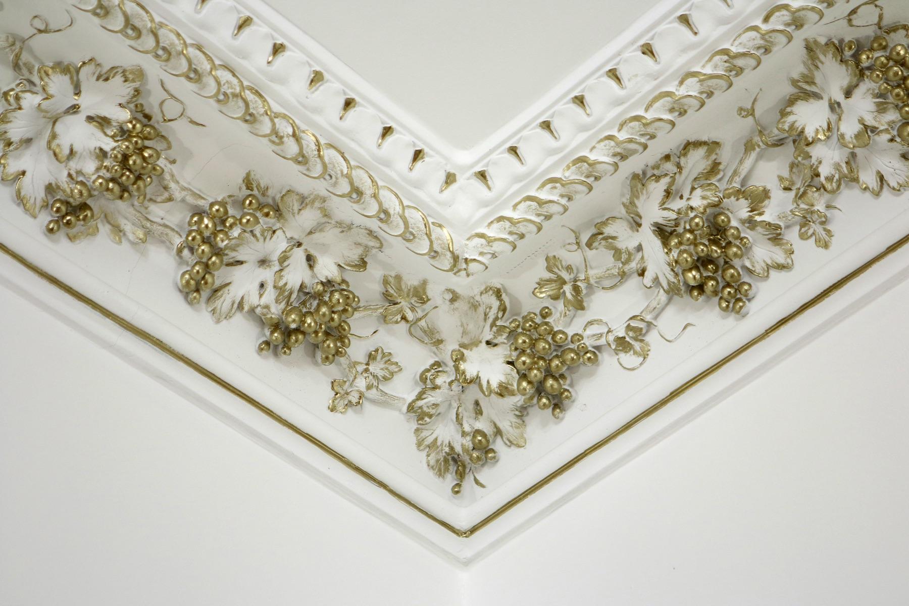Decorative plaster cornice — DeCorGips