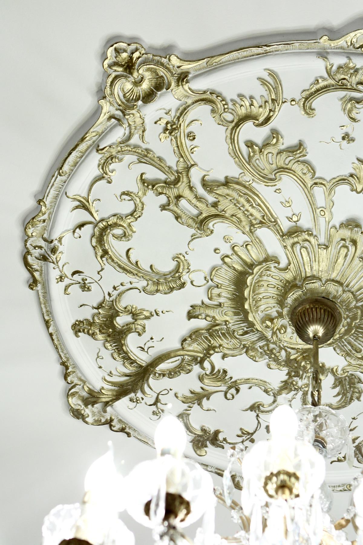 Plaster ceiling rosette — DeCorGips