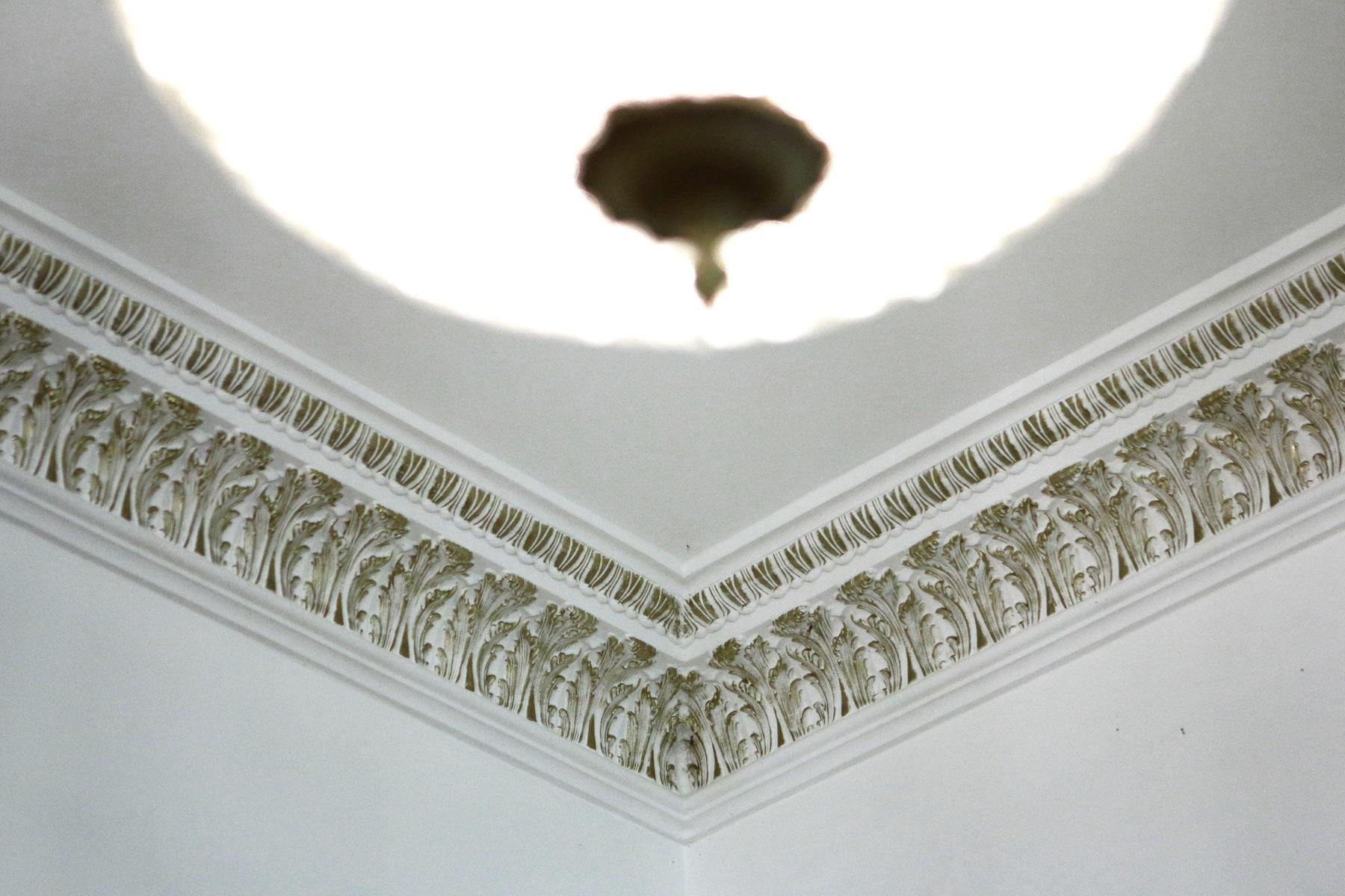 Decorative plaster cornice — DeCorGips
