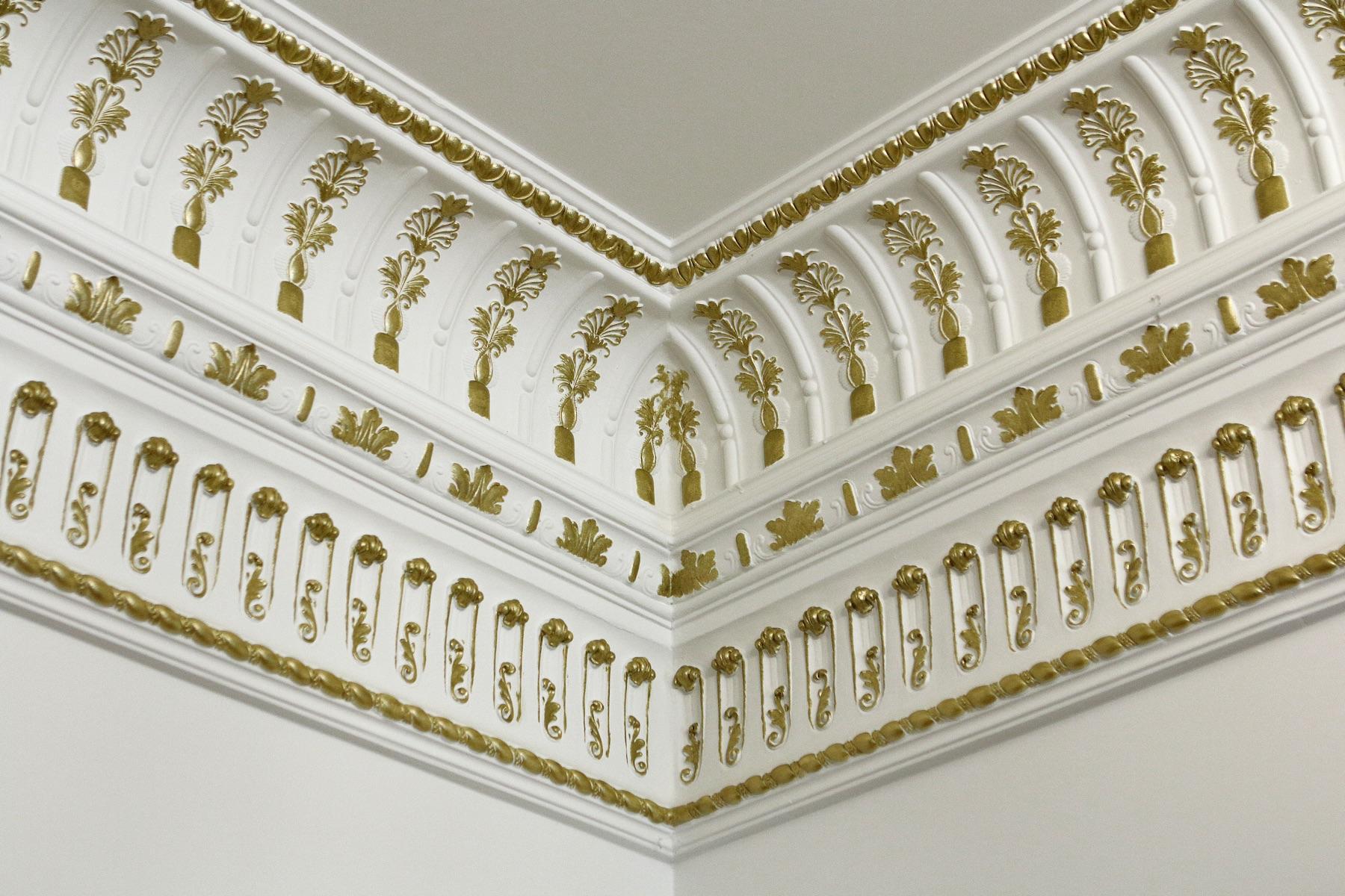Decorative plaster cornice — DeCorGips