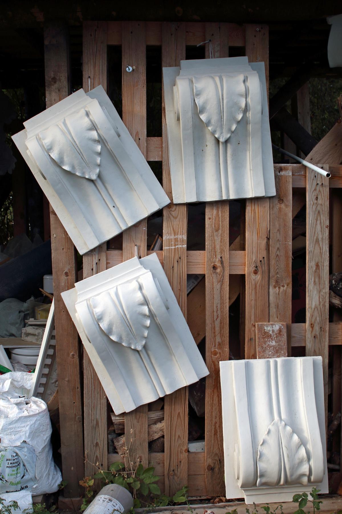 Workshop scene — DeCorGips studio