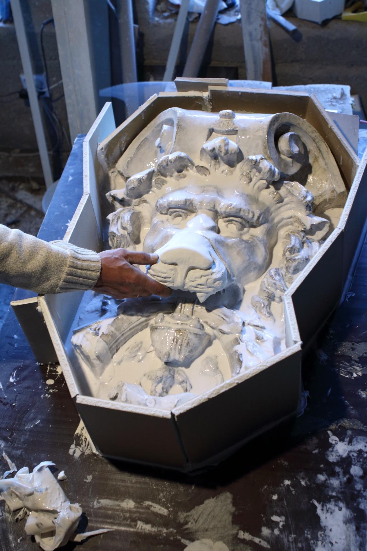 Workshop scene — DeCorGips studio