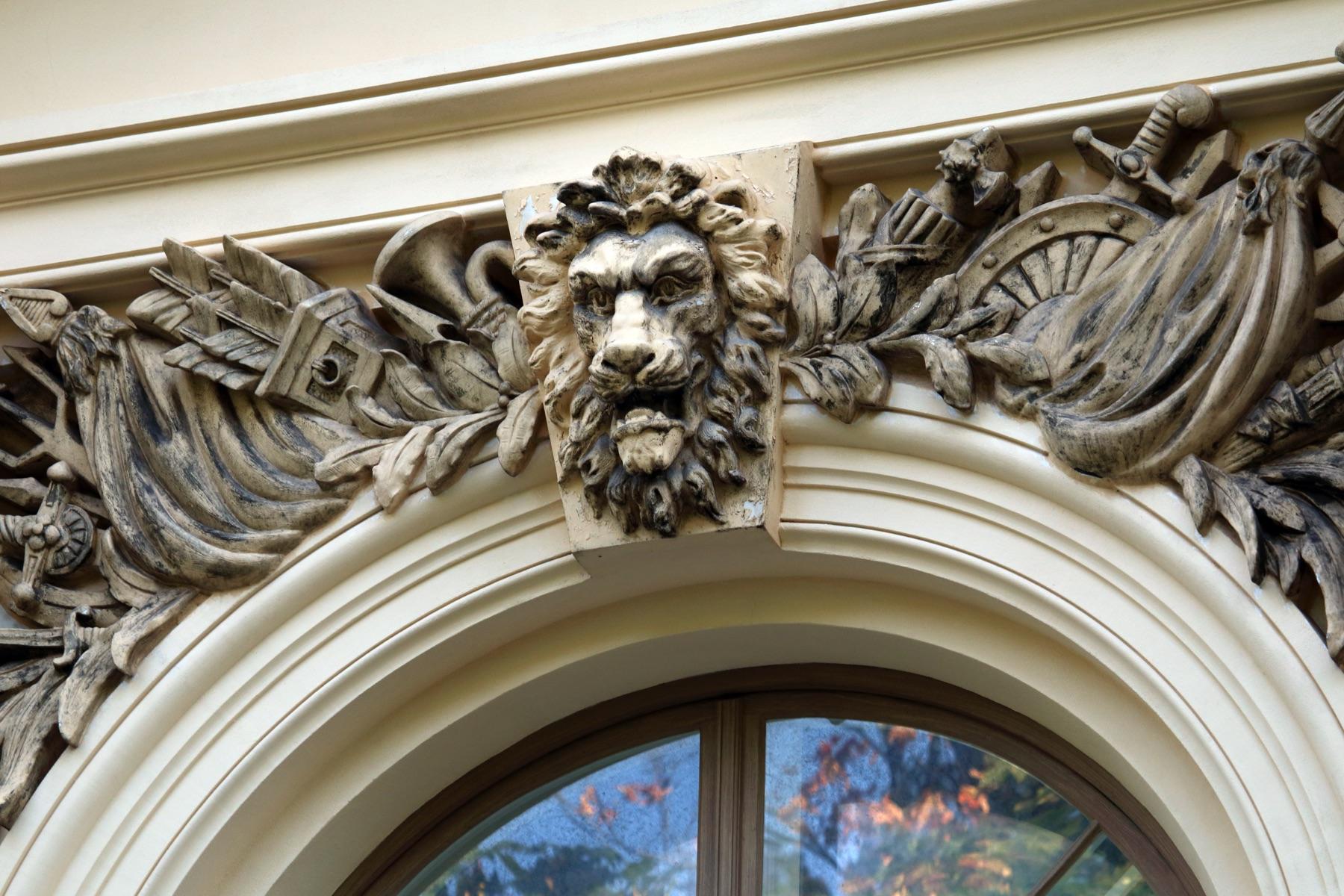 Decorative plaster element — DeCorGips