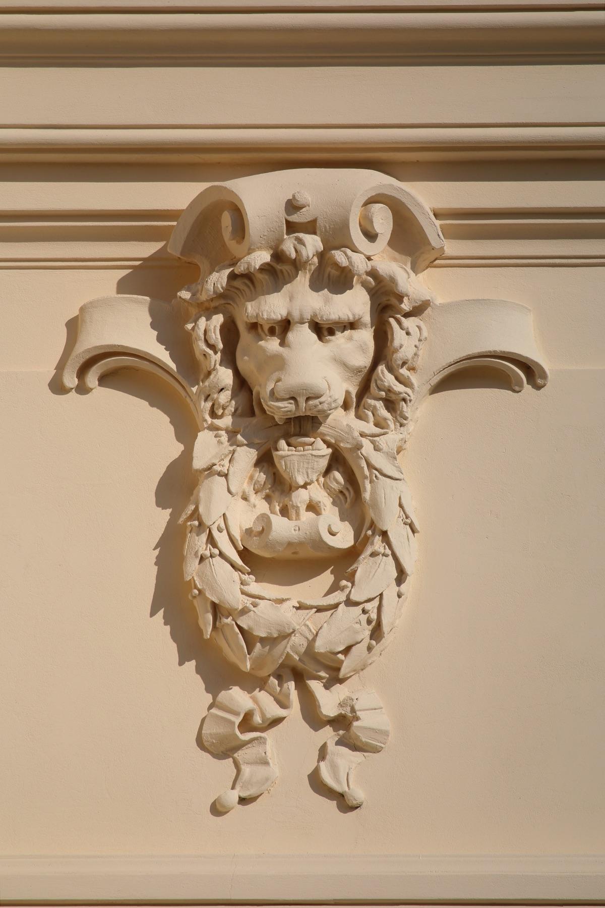 Decorative plaster element — DeCorGips